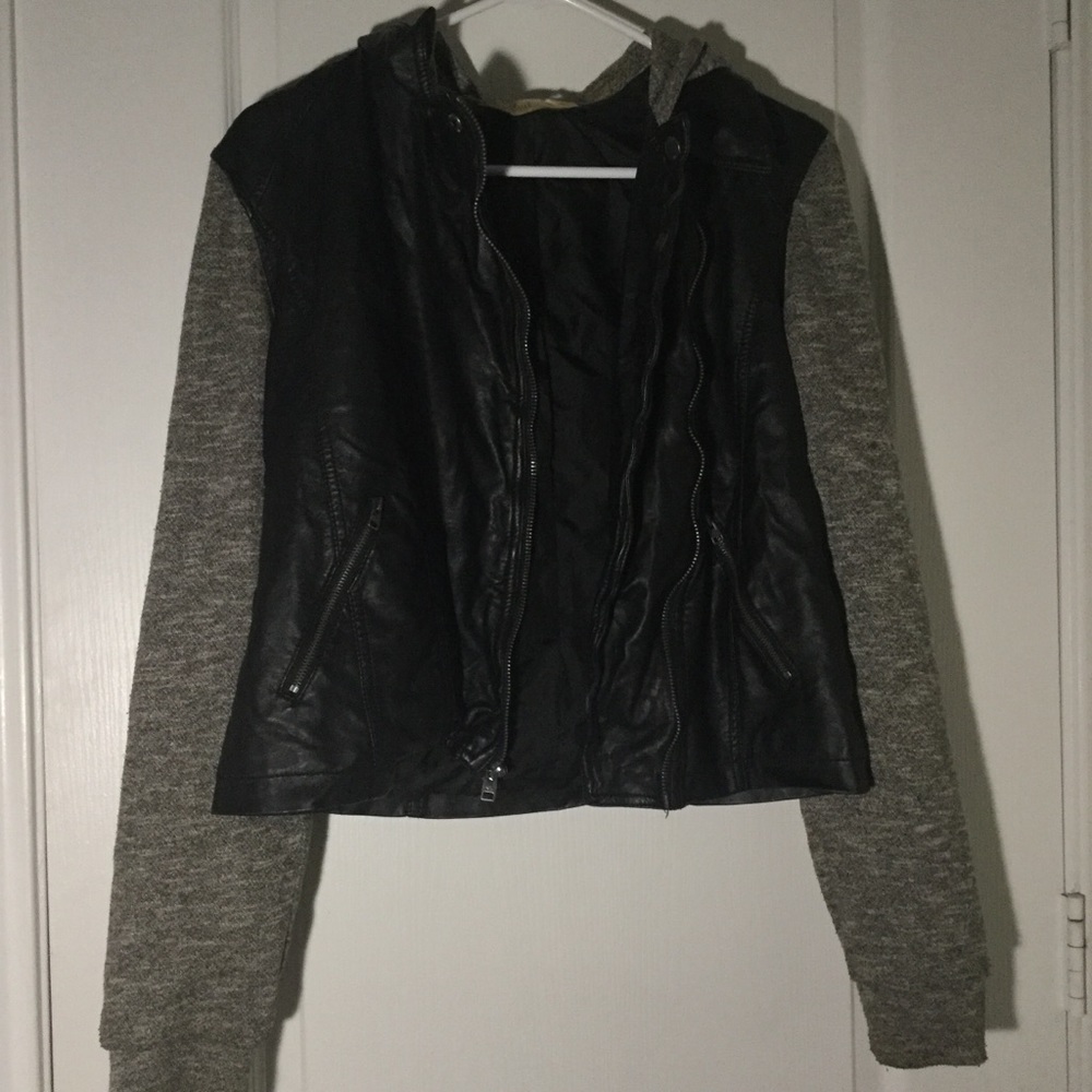 🦋 Hollister jacket